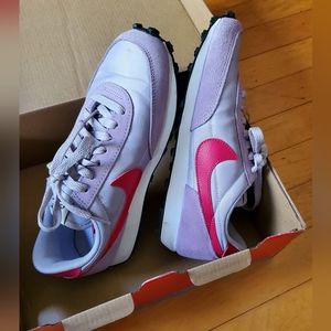 NIKE daybreak sneakers - 6 - amethyst ash lilac/hibiscus